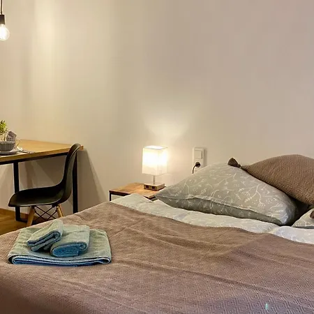 Donaustern Apartment *